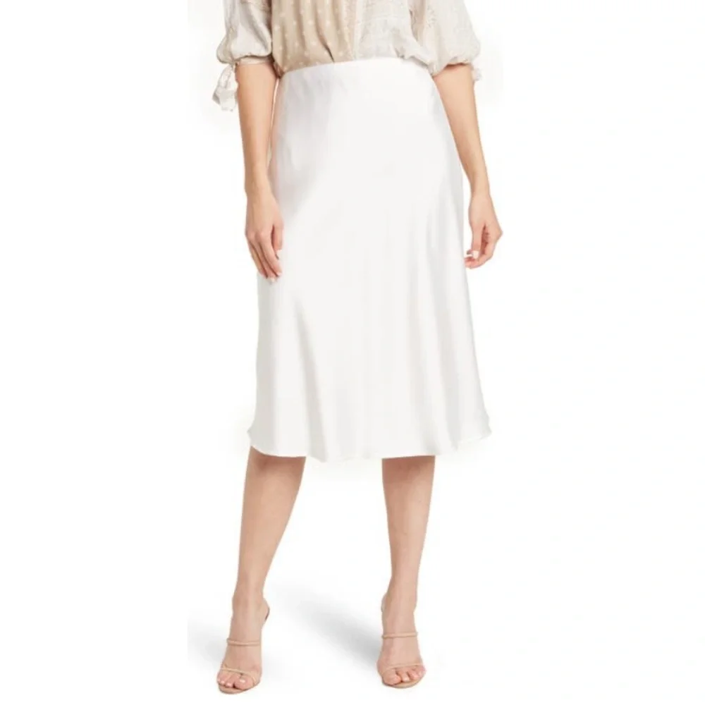 r e n e e c • satin midi skirt